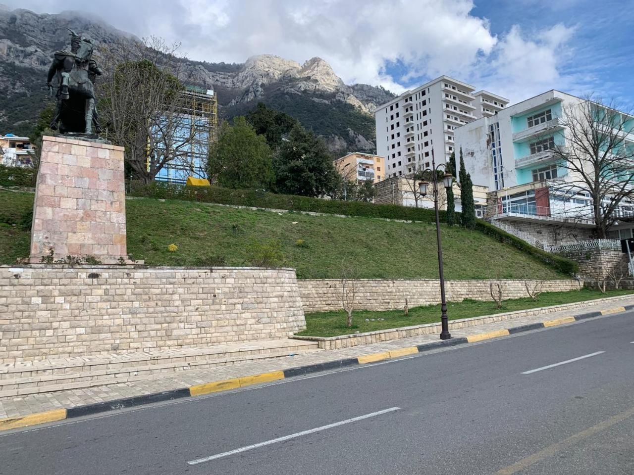Kruja Shared Apartment Екстериор снимка